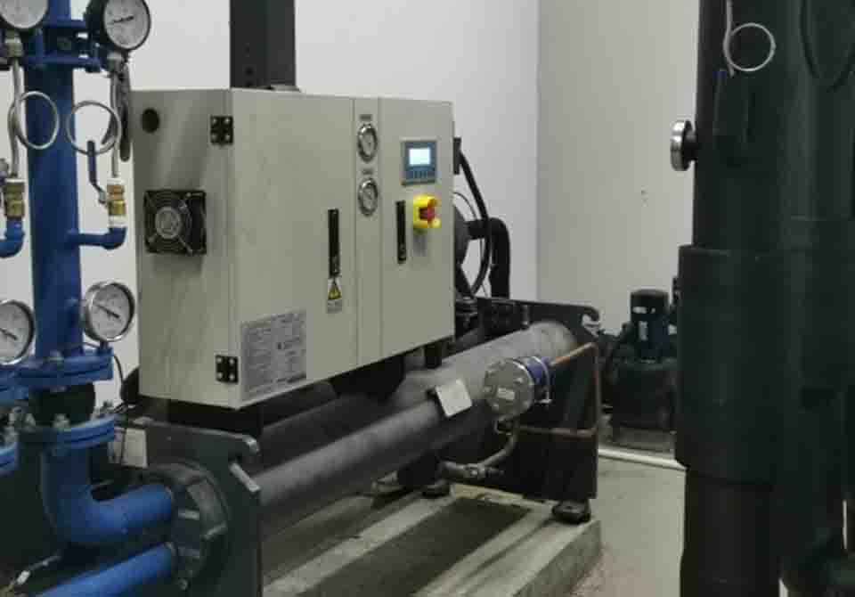water-cooled screw chiller for plastic injection processing